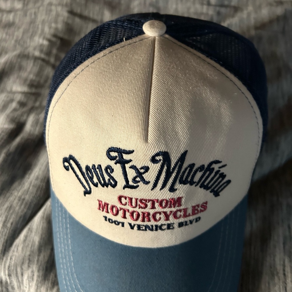 Authentic Deus ex machina trucker hat from Venice California